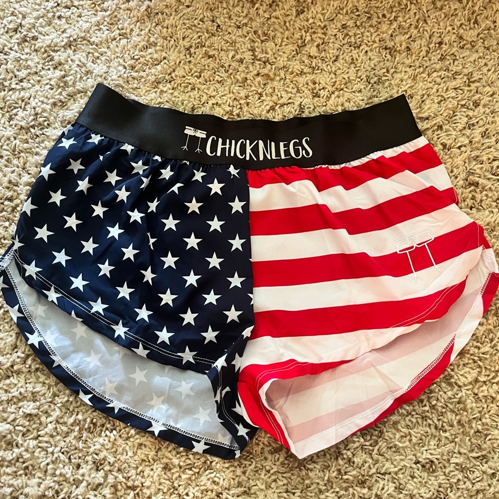 chicknlegs american flag running shorts size m